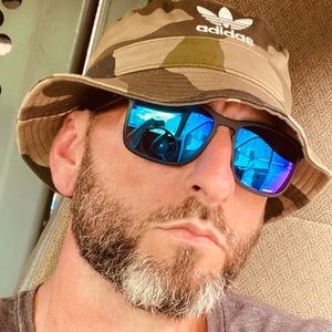 Meet your Posher, Teddy